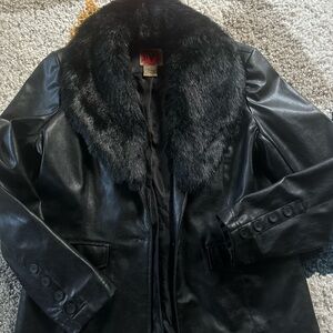 RVT Black Fur-Trimmed Jacket sz L